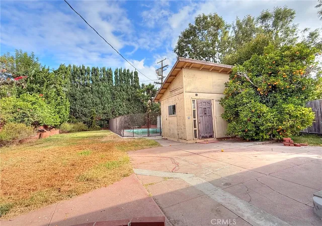 Photo 14 of Single family home for sale at 10851 Woodbine St, Los Angeles, CA 90034 | MLS# AR26138229 | Listing updated on 2026-09-30