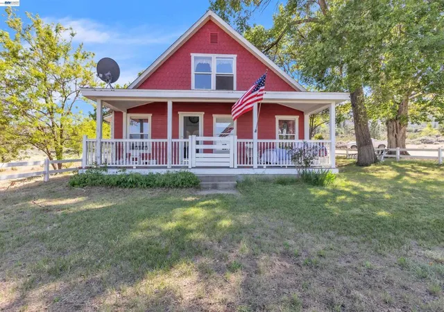 1st image of 452 Us Hwy 395, Milford, CA 96121 | MLS# 41139492