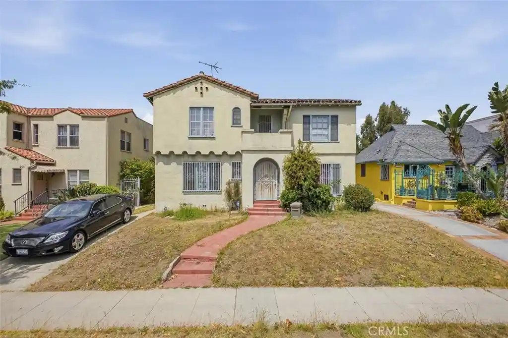 Photo 1 of Sale Pending at 1259 S Orange Dr, Los Angeles, CA 90019 | MLS# BB26132383 | Listing updated on 2026-10-22