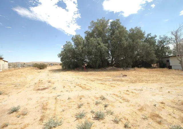 4th image of 21212 Rainbow, Hinkley, CA 92347 | MLS# HD26138241