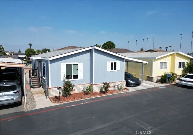 Photo 3 of Manufactured home for sale at 211 S Beach Blvd #42, Anaheim, CA 92804 | MLS# OC26138265 | Listing updated on 2026-10-02