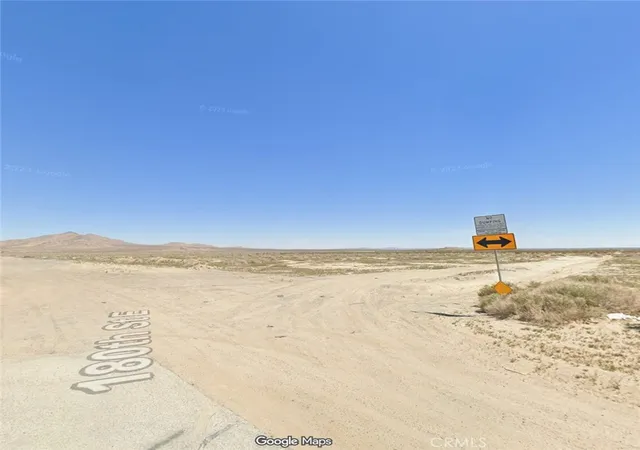 1st image of 180 E St E, Palmdale, CA 93591 | MLS# AR26138287