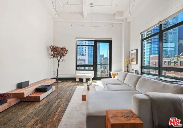 Listing Photo 5 - Condo for sale in building located at 849 S Broadway, Los Angeles, CA 90014 - Unit #1210