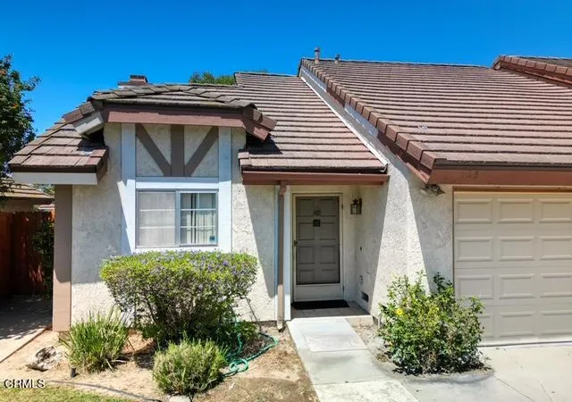 3rd image of 123 Elmhurst Ln, Fillmore, CA 93015 | MLS# V1-37196