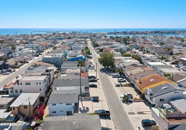 36th image of 2425 Panama Dr, Oxnard, CA 93035 | MLS# V1-37200