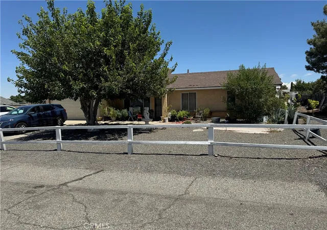 Photo 2 of Single family home for sale at 40044 Ridgemist St, Palmdale, CA 93591 | MLS# SR26089742 | Listing updated on 2026-07-01