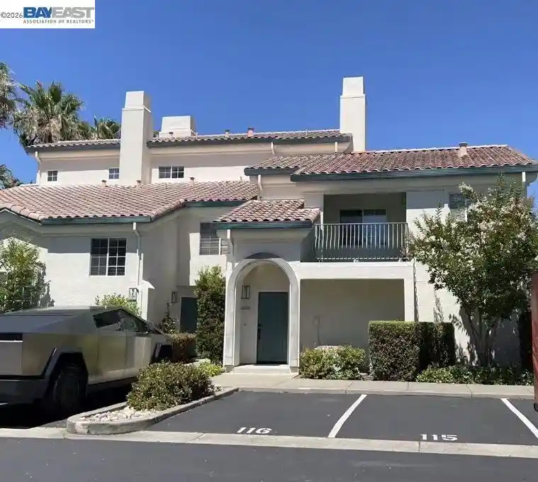 Listing Photo 1 - Condo for sale in 39313 Del Oro Terraza located at 39313 Del Oro Terraza, Fremont, CA 94538 - Unit 39313 Del Oro Terraza