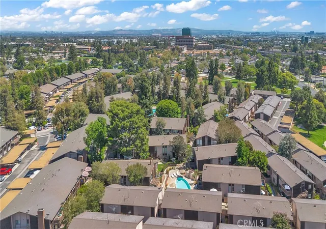 31st image of 1086 Cabrillo Park Dr #d, Santa Ana, CA 92701 | MLS# DW26138406