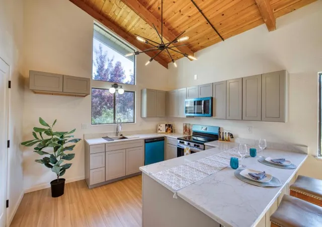 Photo 2 of Condo for sale at 120 Grant St, Santa Cruz, CA 95060 | MLS# ML82047722 | Listing updated on 2026-10-12
