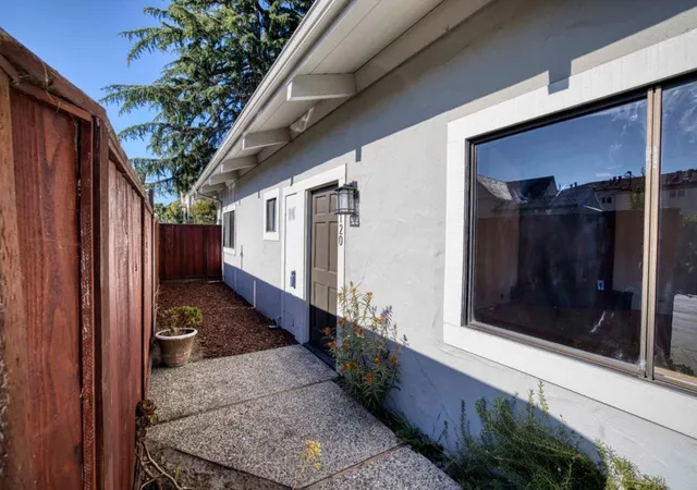 Photo 3 of Condo for sale at 120 Grant St, Santa Cruz, CA 95060 | MLS# ML82047722 | Listing updated on 2026-10-12