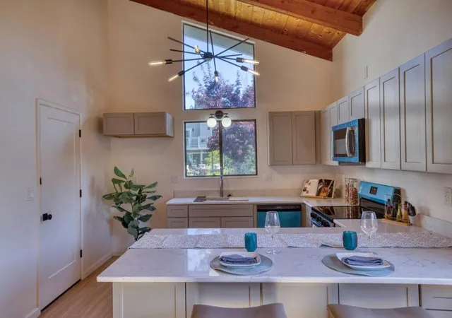 Photo 3 of Condo for sale at 120 Grant St, Santa Cruz, CA 95060 | MLS# ML82047722 | Listing updated on 2026-10-12