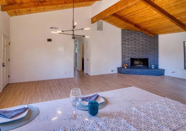 Photo 4 of Condo for sale at 120 Grant St, Santa Cruz, CA 95060 | MLS# ML82047722 | Listing updated on 2026-10-12