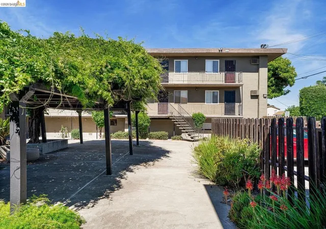 2nd image of 20 E 16th St, Antioch, CA 94509 | MLS# 41139531
