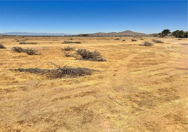1st image of 0 Nanticoke Rd, Apple Valley, CA 92307 | MLS# HD26138527