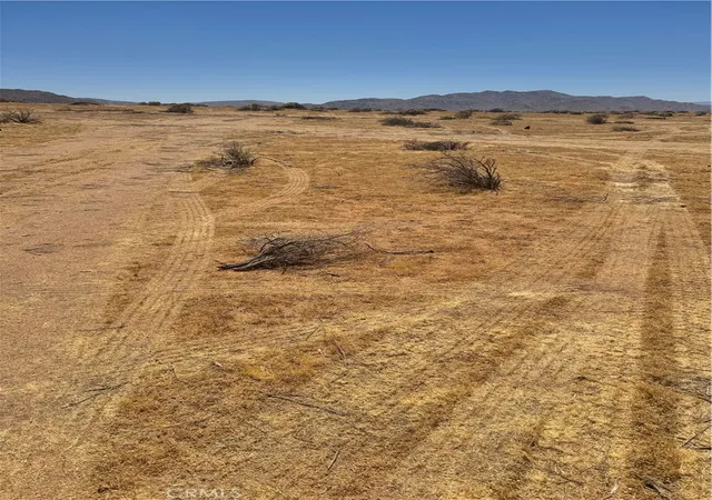 5th image of 0 Nanticoke Rd, Apple Valley, CA 92307 | MLS# HD26138527