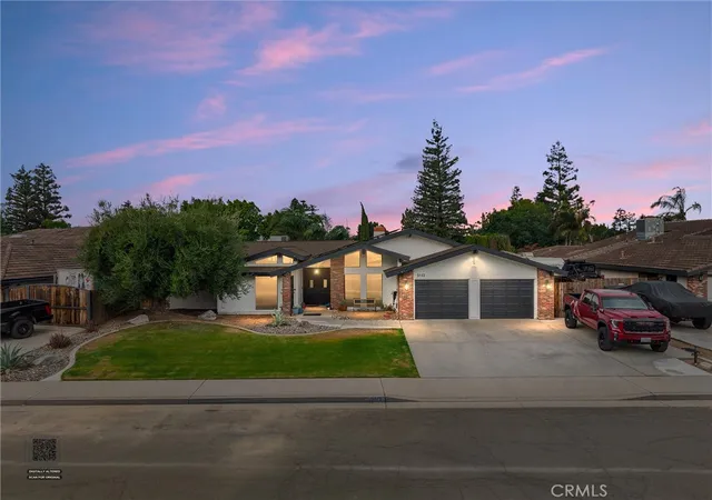 Homes for sale in Bakersfield, CA | 5113 Colonial, Bakersfield, CA 93308 | MLS# SR26138380