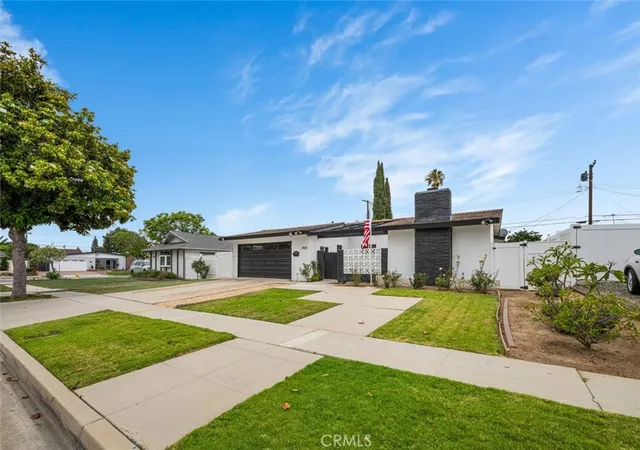 Homes for sale in Fullerton, CA | 2920 Birch Pl, Fullerton, CA 92835 | MLS# PW26136788