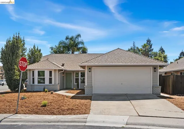 Homes for sale in Elk Grove, CA | 5901 Pine Vista Way, Elk Grove, CA 95758 | MLS# 41139538