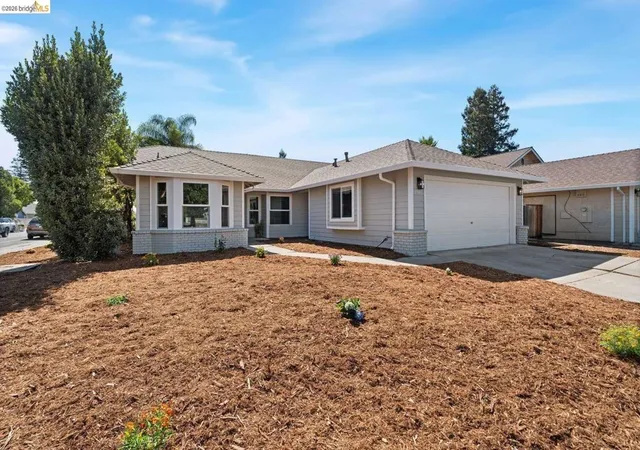 Homes for sale in Elk Grove, CA | 5901 Pine Vista Way, Elk Grove, CA 95758 | MLS# 41139538