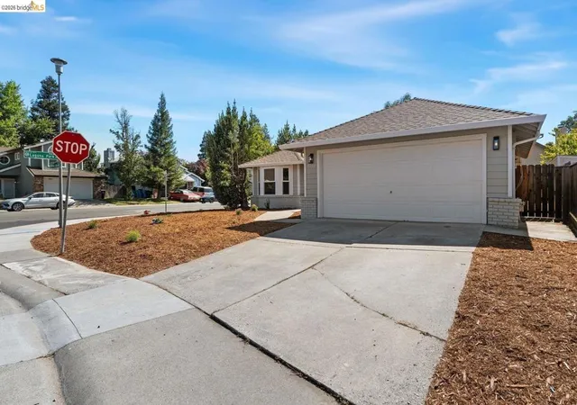 Homes for sale in Elk Grove, CA | 5901 Pine Vista Way, Elk Grove, CA 95758 | MLS# 41139538