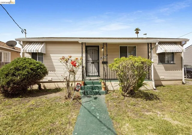 1st image of 9527 Coral Rd, Oakland, CA 94603 | MLS# 41139547