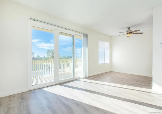 Listing Photo 4 - Condo for sale in building located at 1855 Diamond St, San Diego, CA 92109 - Unit #5-124
