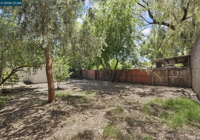24th image of 4054 Sumac Ln, Sacramento, CA 95820 | MLS# 41139559