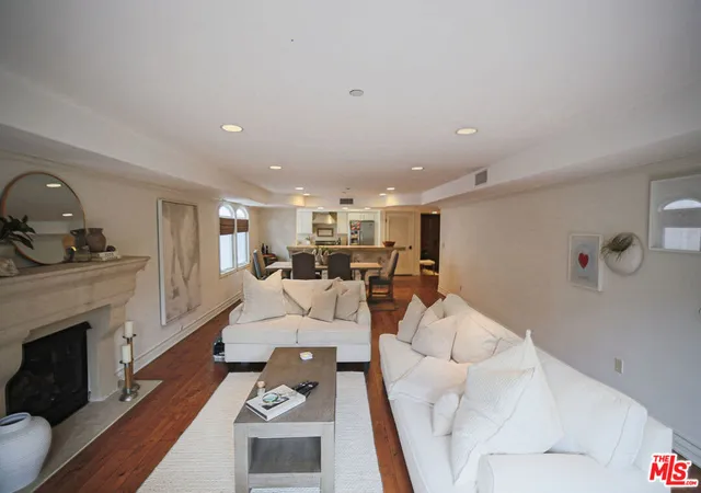 1st image of La Grange Condominiums, Los Angeles, CA 90025