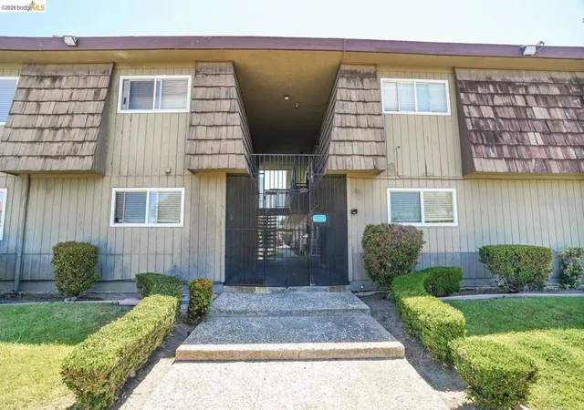 2nd image of 1017 H St, Antioch, CA 94509 | MLS# 41139570