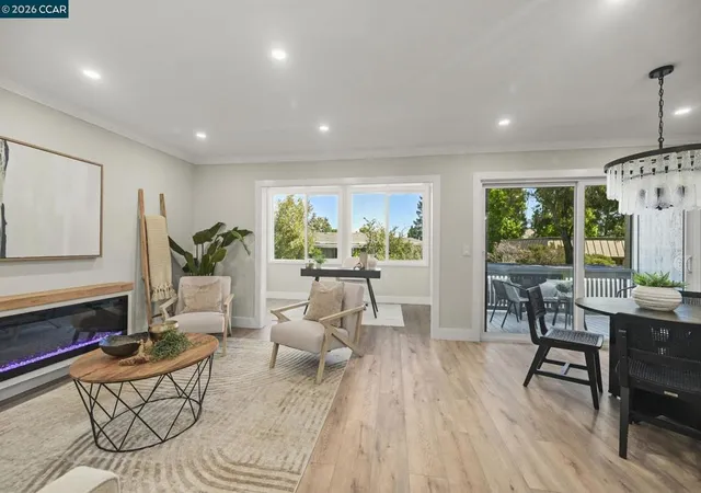 5th image of 1601 Canyonwood Ct, Walnut Creek, CA 94595