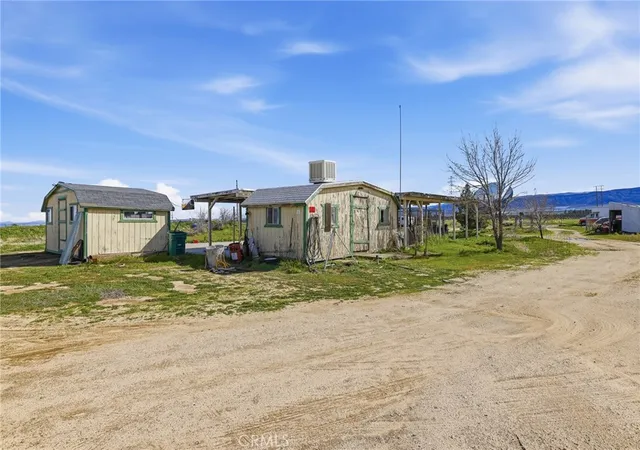 4th image of 9200 W W Avenue H, Lancaster, CA 93536 | MLS# SR26138728