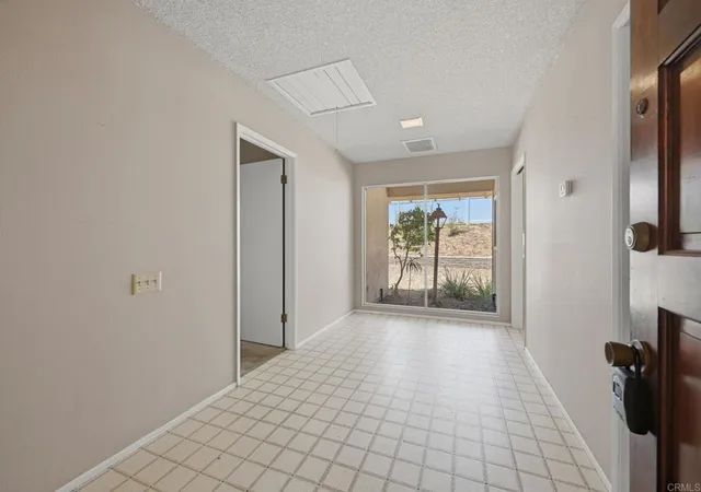 Homes for sale in Fallbrook, CA | 2837 Carlton Wy, Fallbrook, CA 92028 | MLS# NDP2606113