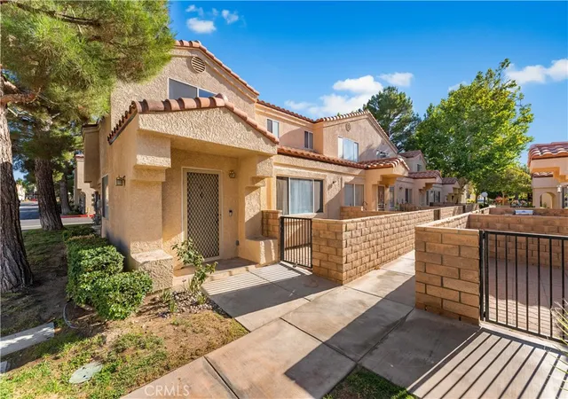 3rd image of 43465 30Th W, Lancaster, CA 93536 | MLS# SR26138667