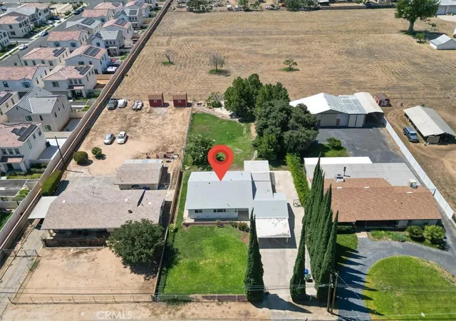 3rd image of 34385 Avenue H, Yucaipa, CA 92399 | MLS# IV26138702