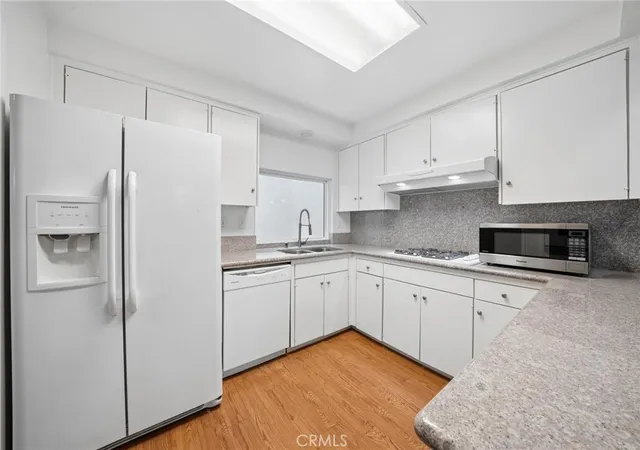 Homes for sale in Newhall, CA | 19311 Oak Crossing Rd, Newhall, CA 91321 | MLS# SR26138720