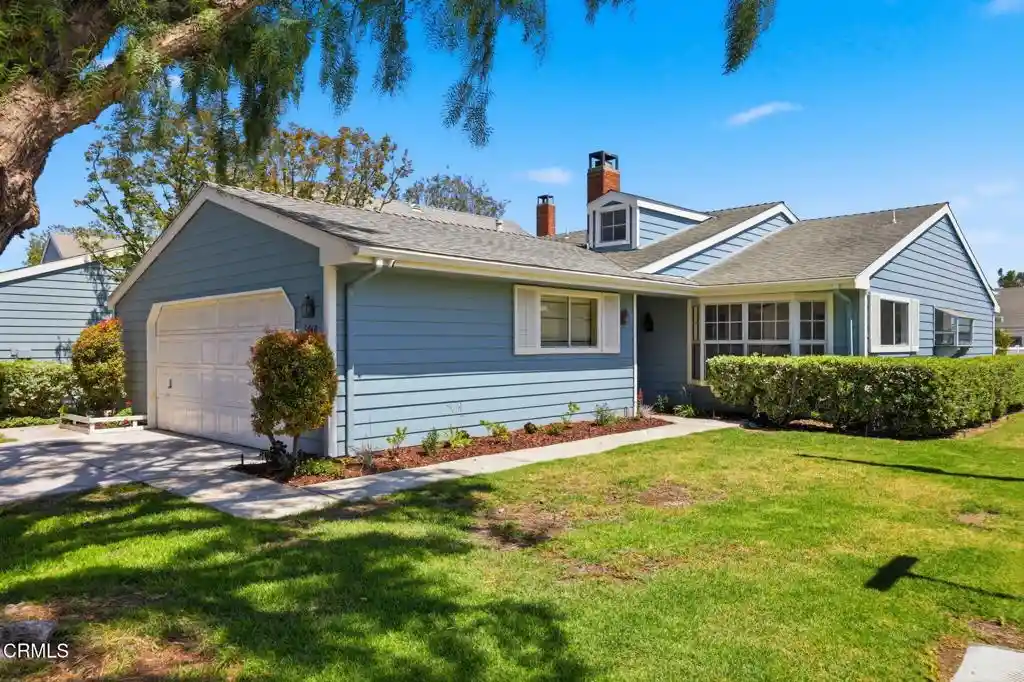 Listing Photo 1 - Condo for sale in 3440 Huerta Ct located at 3440 Huerta Ct, Camarillo, CA 93010 - Unit 3440 Huerta Ct