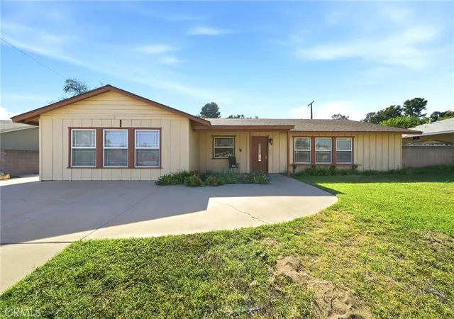 Photo 1 of Single family home for sale at 682 S Belden, Rialto, CA 92376 | MLS# CV26138771 | Listing updated on 2026-10-11