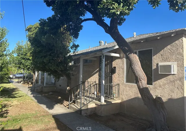 Homes for sale in Fresno, CA | 203 N San Pablo, Fresno, CA 93701 | MLS# FR26138866