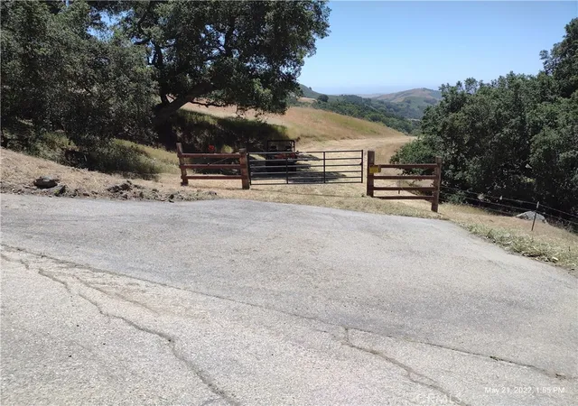 4th image of 9500 Santa Rosa Creek Rd, Templeton, CA 93465 | MLS# SC26138784