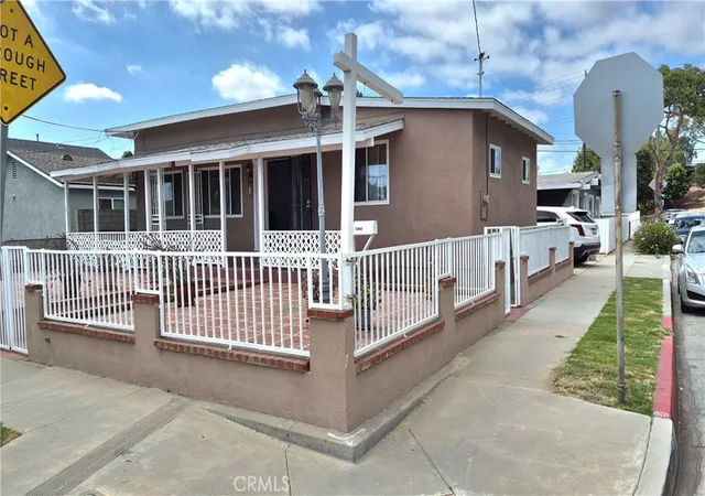 Photo 2 of Single family home for sale at 3661 Seabright Ave, Long Beach, CA 90810 | MLS# DW26138874 | Listing updated on 2026-10-03