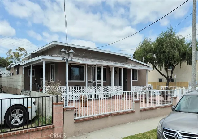 Photo 3 of Single family home for sale at 3661 Seabright Ave, Long Beach, CA 90810 | MLS# DW26138874 | Listing updated on 2026-10-03
