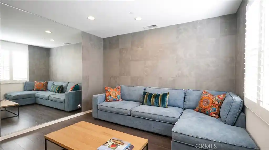 Townhouse for sale at 181 E Commercial, San Dimas, CA 91773 | MLS# IG26138837