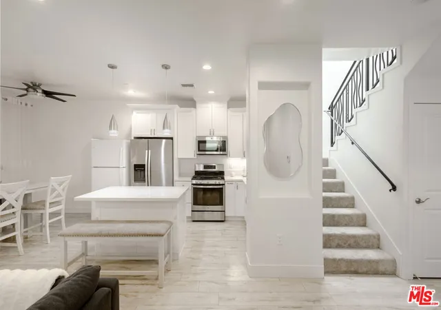 2nd image of 16855 Balboa Ln, Van Nuys, CA 91406 | MLS# 26852391