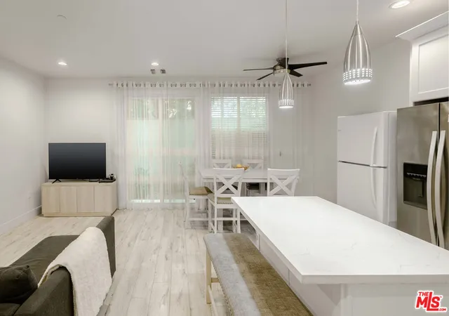 4th image of 16855 Balboa Ln, Van Nuys, CA 91406 | MLS# 26852391