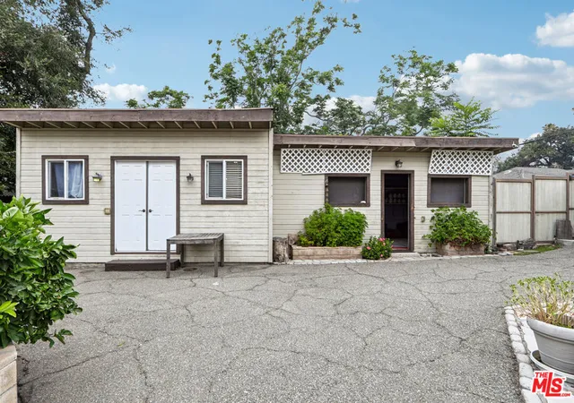 Photo 4 of Single family home for sale at 2717 Los Robles Rd, Thousand Oaks, CA 91362 | MLS# 26851053 | Listing updated on 2026-10-07