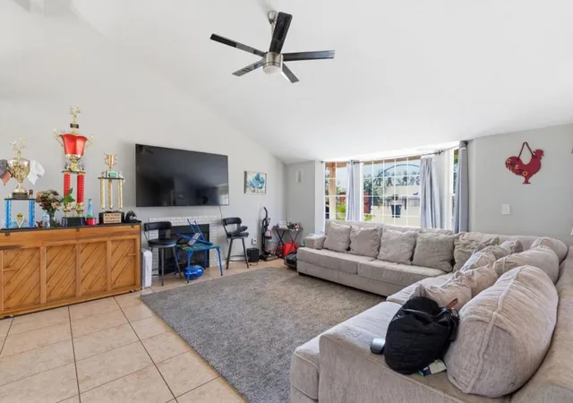 5th image of 20105 Olympia Rd, Madera, CA 93638 | MLS# ML82052254