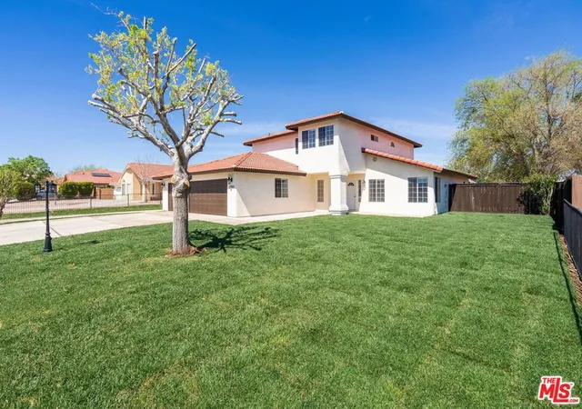 2nd image of 17590 El Cajon Dr, Hesperia, CA 92345 | MLS# 26851623
