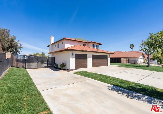 3rd image of 17590 El Cajon Dr, Hesperia, CA 92345 | MLS# 26851623