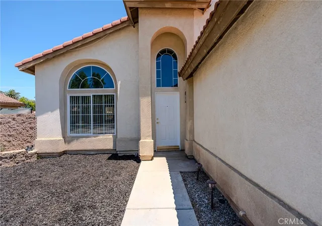 Photo 4 of Single family home for sale at 1060 Pertano, Hemet, CA 92543 | MLS# IG26138429 | Listing updated on 2026-07-09