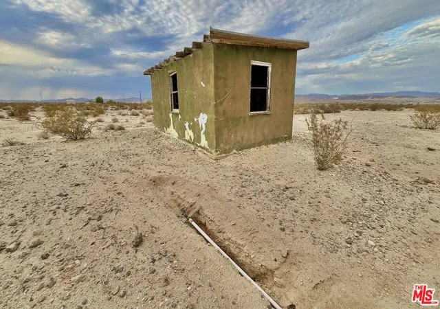 4th image of 1476 Hales Dr, Joshua Tree, CA 92252 | MLS# 26852349